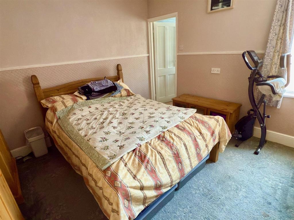 BED 2.jpg
