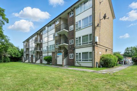 1 bedroom flat for sale, Cedars Court, London N9