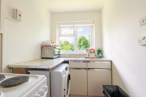 1 bedroom flat for sale, Cedars Court, London N9
