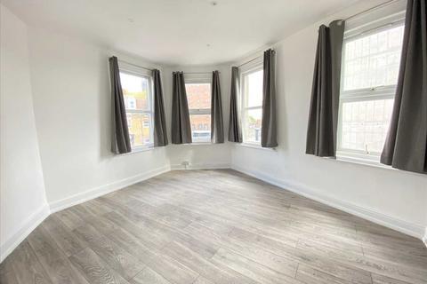 2 bedroom apartment to rent, Argyle Road, London, West Ealing