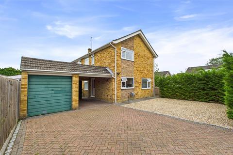 4 bedroom detached house for sale, Aplin Way, Surrey GU18