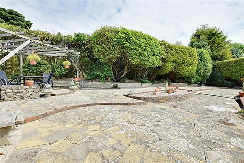 9 Silva Close, Bexhill-on-sea, TN40 2SY