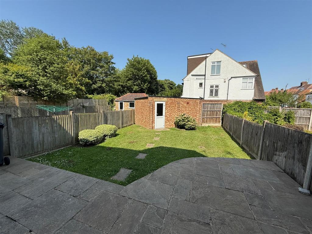 Garden and garage.jpeg