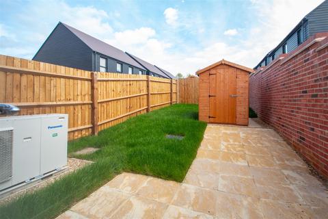 3 bedroom semi-detached house to rent, 2nd Month Rent Free - Shenley Wood, Milton Keynes