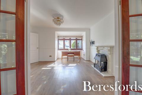 3 bedroom detached house for sale, Rayleigh Road, Hutton, CM13
