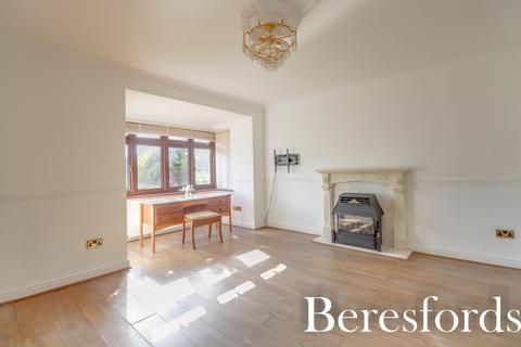 3 bedroom detached house for sale, Rayleigh Road, Hutton, CM13