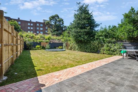 6 bedroom end of terrace house to rent, Whitehall Gardens, London