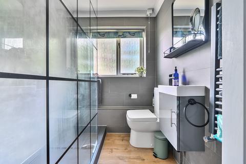 Flat 17, Heatherbank Tower Road, Hindhead, GU26 6SW