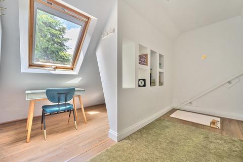 Flat 17, Heatherbank Tower Road, Hindhead, GU26 6SW