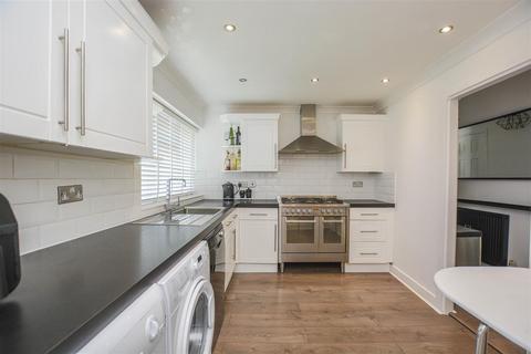 59 Eastham Crescent, Brentwood, CM13 2ET