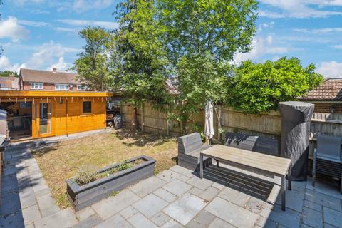 3 bedroom semi-detached house for sale, Close To Town & Station, Maidenhead