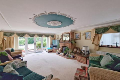 5 bedroom detached house for sale, Priory Road, Bicknacre CM3