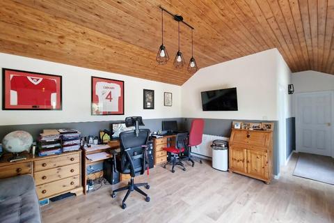 5 bedroom detached house for sale, Priory Road, Bicknacre CM3