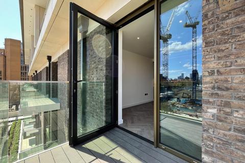Studio to rent, Merino Wharf, London Dock, London, E1W