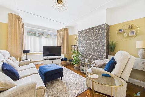 216 Heath Road, Bebington, Wirral, CH63 2HG