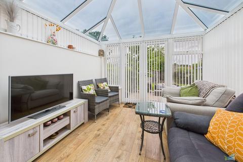 216 Heath Road, Bebington, Wirral, CH63 2HG
