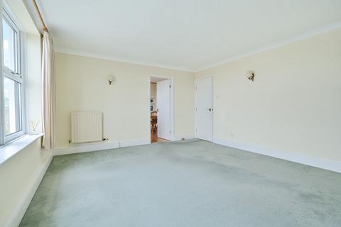 3 bedroom apartment for sale, Flat 2 Howgill, 24 Church Hill, Arnside, Cumbria LA5 0DJ