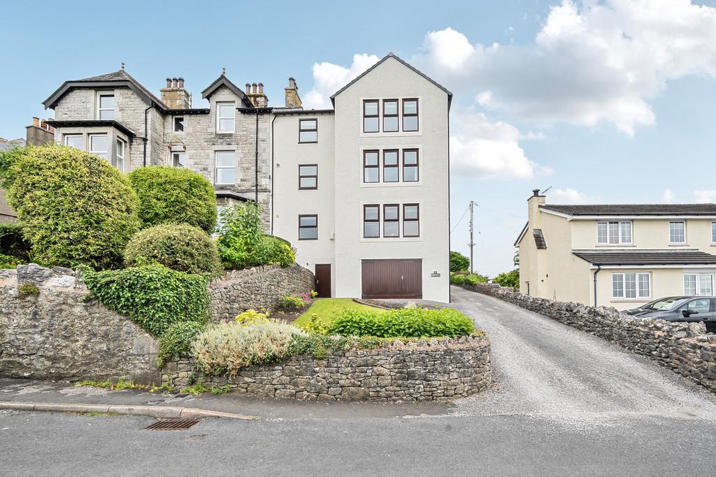 Flat 2 Howgill