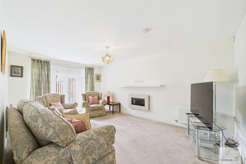 4 bedroom detached house for sale, Circuit Drive, Long Eaton