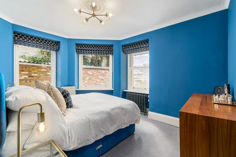 2 bedroom apartment for sale, Drayton Court, Chelsea SW10