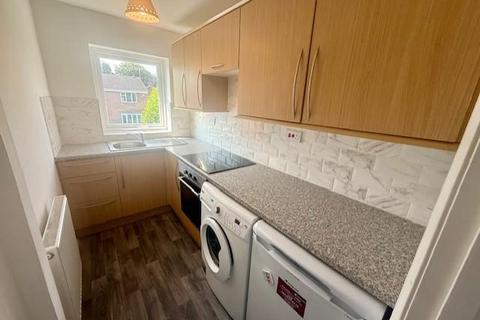 undefined, Santa Monica Grove, Idle, Bradford