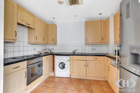 2 bedroom apartment for sale, Buckingham Avenue, Slough