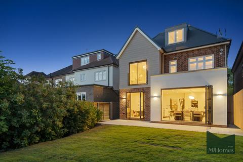5 bedroom detached house for sale, Chase View, Spring Court Road, London, EN2