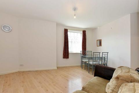 2 bedroom flat for sale, Pickering Close, London E9