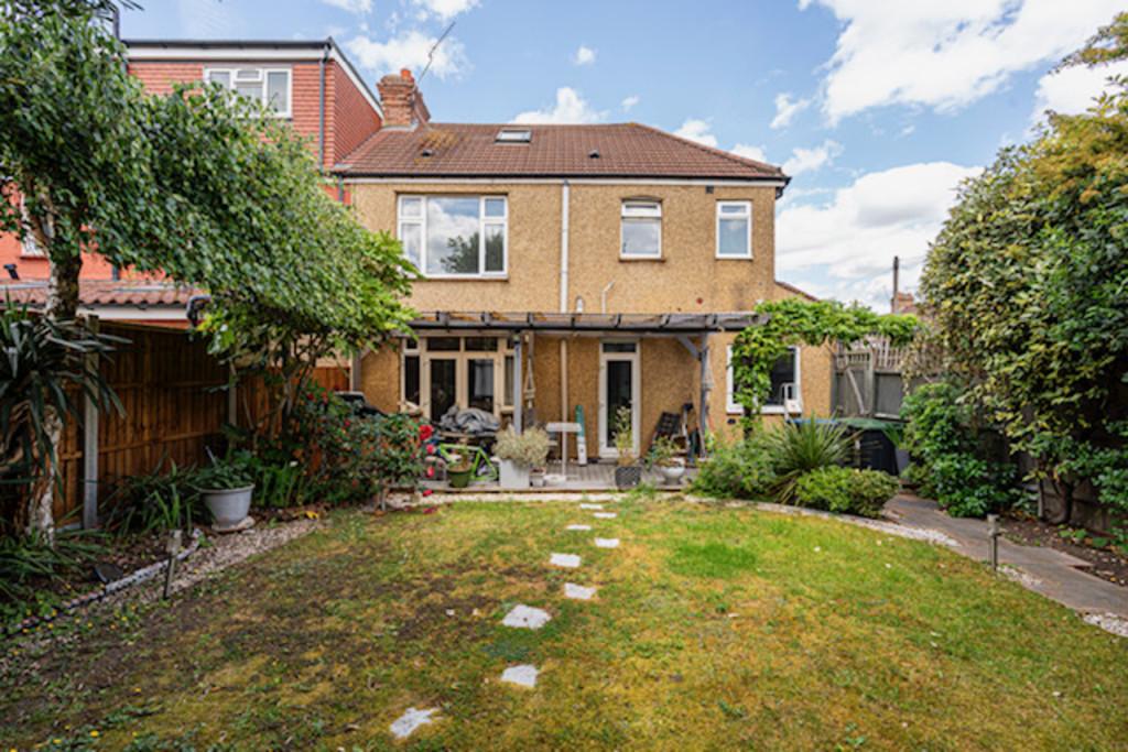 Hastings Road, 2-32