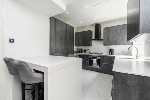 4 bedroom end of terrace house for sale, Hastings Road, Bounds Green N11