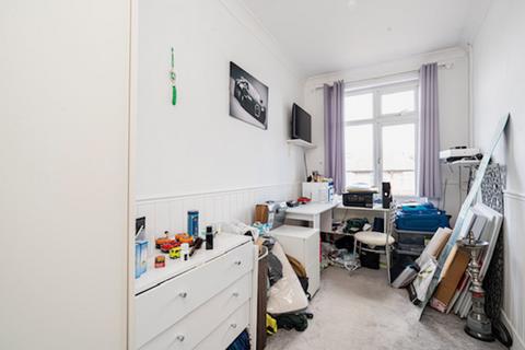 4 bedroom end of terrace house for sale, Hastings Road, Bounds Green N11