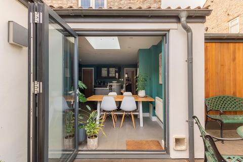9 Bromley Road, Bristol, BS7 9JA