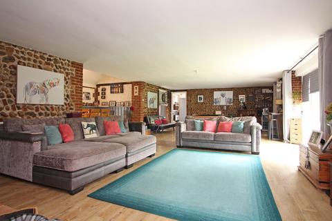 undefined, Sandy Lane, Southrepps