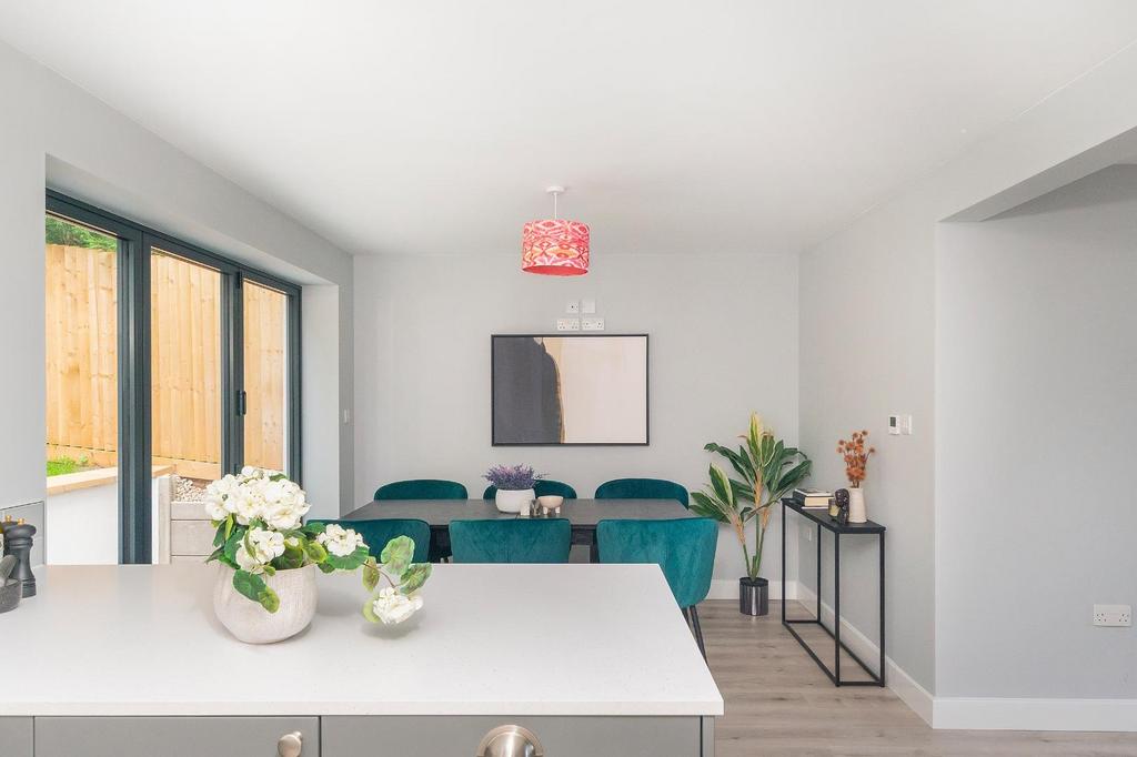1 B9 CHY - Kitchen Diner D.jpg