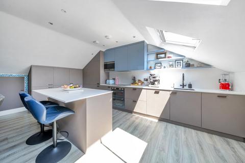 3 bedroom flat for sale, Manor Vale, Brentford, London, TW8