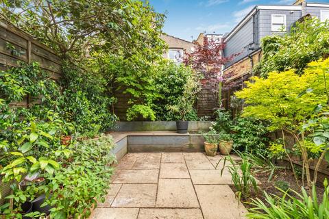 20 Aboyne Road, London, SW17 0AE