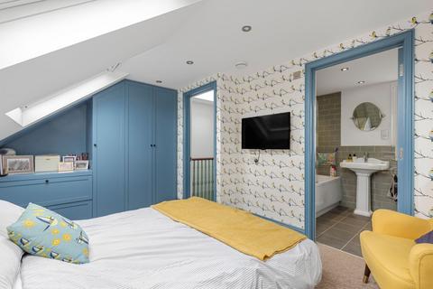 20 Aboyne Road, London, SW17 0AE