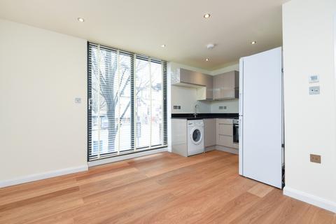 1 bedroom flat to rent, London Road, Kingston Upon Thames, Surrey, KT2