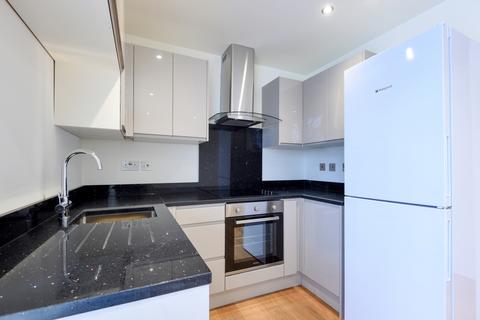 1 bedroom flat to rent, London Road, Kingston Upon Thames, Surrey, KT2