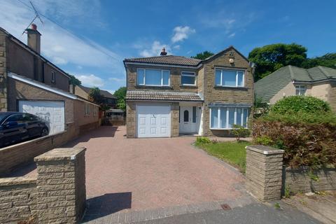 4 bedroom detached house to rent, Woodland Grove, Bradford, BD9