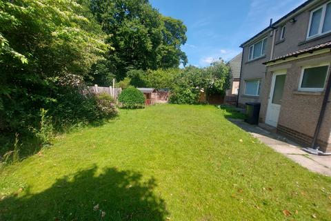 4 bedroom detached house to rent, Woodland Grove, Bradford, BD9