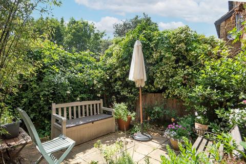 Flat 1, 58 Bakers Hill, London, E5 9HL