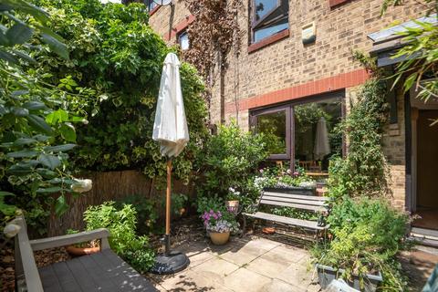 Flat 1, 58 Bakers Hill, London, E5 9HL