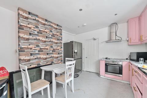 4 bedroom semi-detached house for sale, Fernlea Road, London SW12