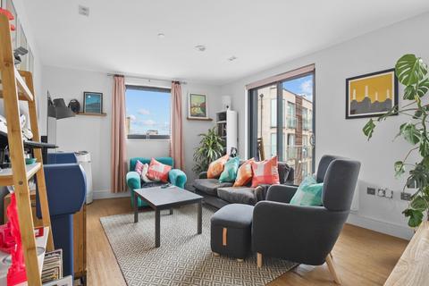 2 bedroom flat for sale, Jessica House, 10 Red Lion Square, Wandsworth High Street, London
