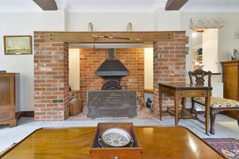Dower House Bognor Road, Broadbridge Heath, Horsham, RH12 3PS