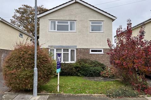 4 bedroom detached house to rent, The Broad Shoard, Cowbridge