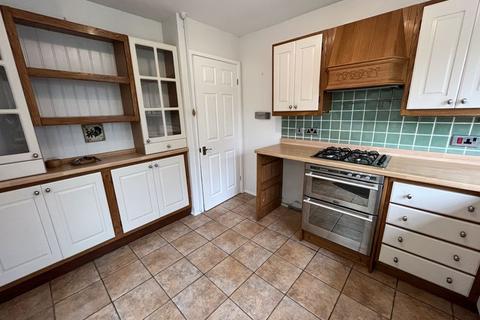 4 bedroom detached house to rent, The Broad Shoard, Cowbridge
