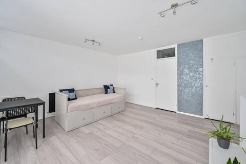 undefined, Dartford Street, Elephant and Castle, London, SE17
