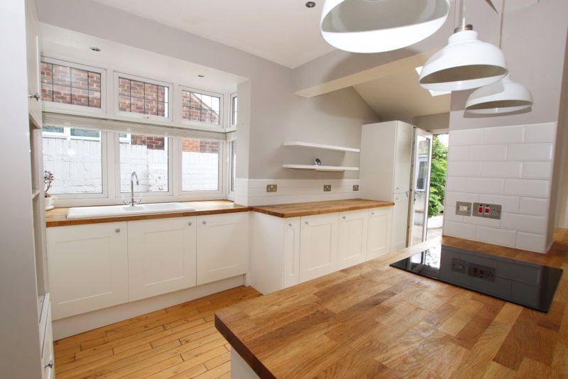 Kitchen photo 3